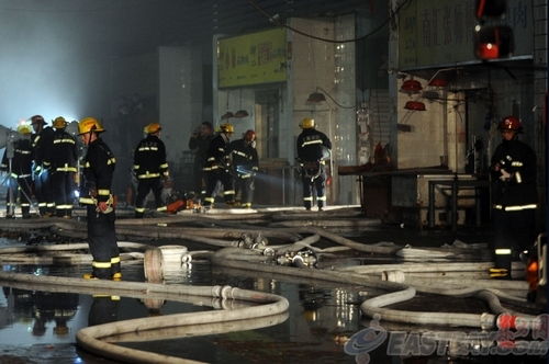 上海最大農產品批發市場突發火災，致6人遇難，安全警鐘再鳴